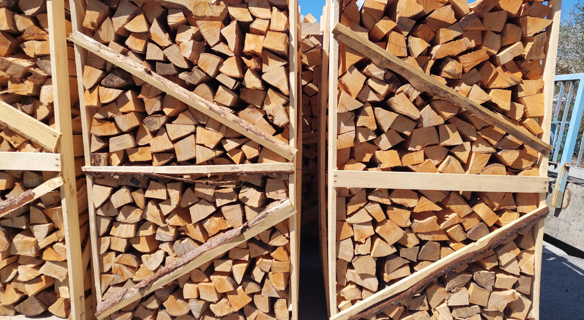 Prodaja suhih bukovih drv Vrhnika