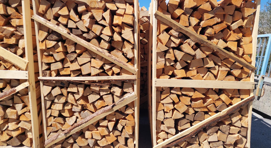 Prodaja suhih bukovih drv Vrhnika