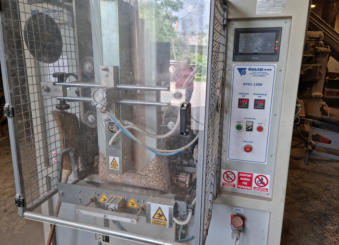 Proizvodnja in prodaja peletov iz smrekovega lesa kvalitete A1. Iz žagovine iz slovenskih žag.