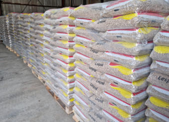 Proizvodnja in prodaja peletov iz smrekovega lesa kvalitete A1. Iz žagovine iz slovenskih žag.