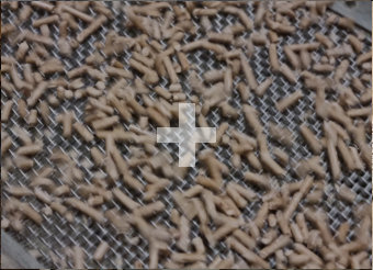 Proizvodnja in prodaja peletov iz smrekovega lesa kvalitete A1. Iz žagovine iz slovenskih žag.