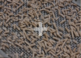 Proizvodnja in prodaja peletov iz smrekovega lesa kvalitete A1. Iz žagovine iz slovenskih žag.