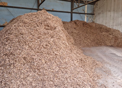 Proizvodnja in prodaja peletov iz smrekovega lesa kvalitete A1. Iz žagovine iz slovenskih žag.