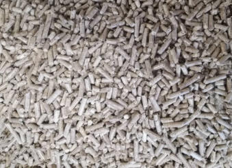 Proizvodnja in prodaja peletov iz smrekovega lesa kvalitete A1. Iz žagovine iz slovenskih žag.