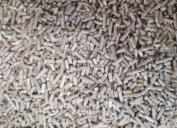 Proizvodnja in prodaja peletov iz smrekovega lesa kvalitete A1. Iz žagovine iz slovenskih žag.